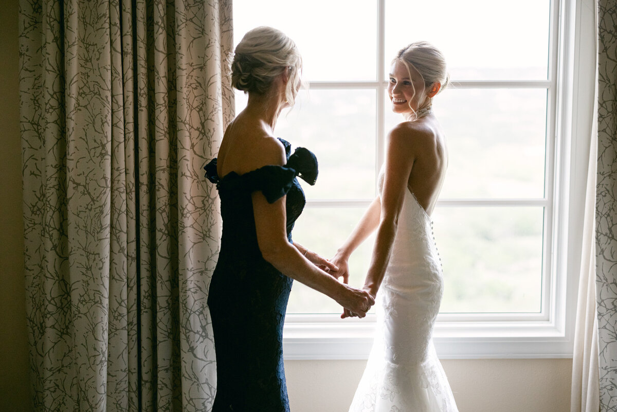 Omni Barton Creek Wedding Carter Rose photography-0034
