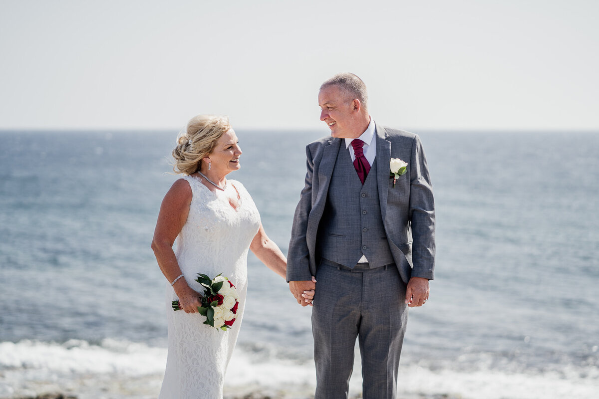 20-09-28 - Carol & Brian FB-49