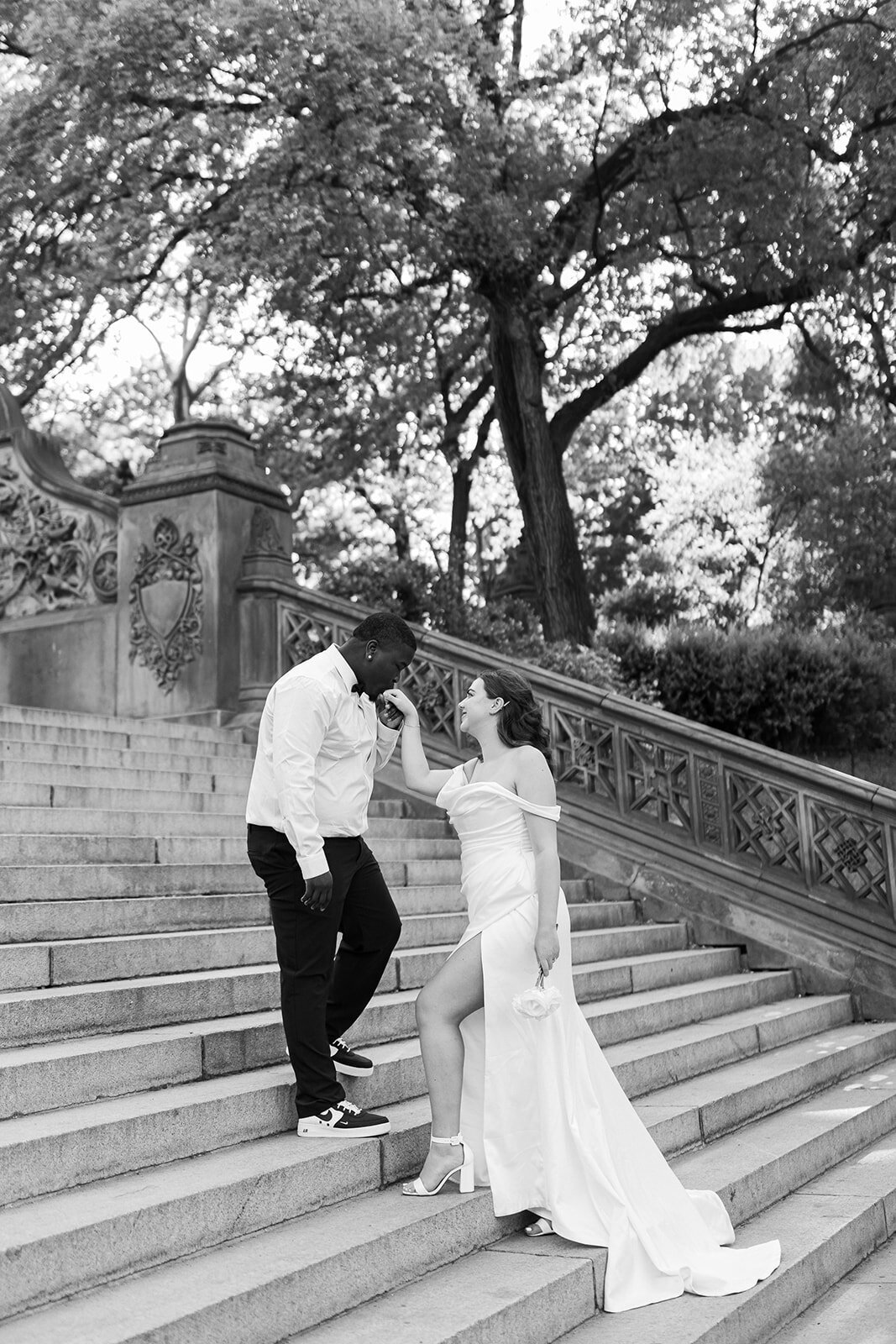Central-Park-Elopement-New-York-Cinematic-Intimate-Wedding-Larisa-Shorina-Photography-Le-Prive-Collective-16