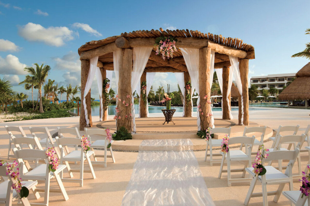 elegant outdoor ceremony site