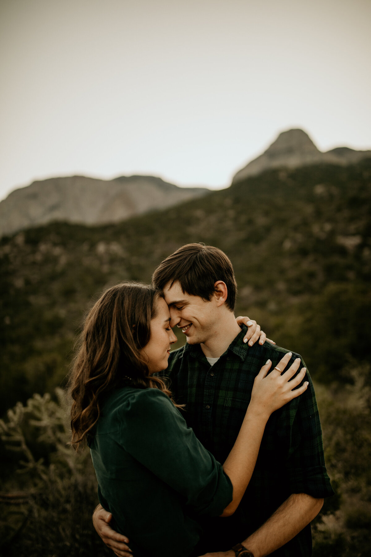 Sandia-Foothills-Jeep-Engagement-Photos-New-Mexico-13