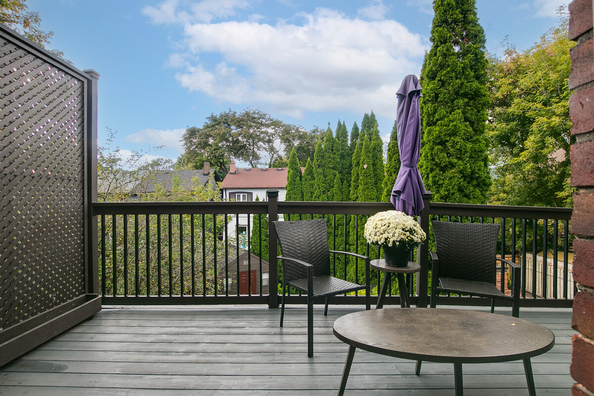 012_Balcony