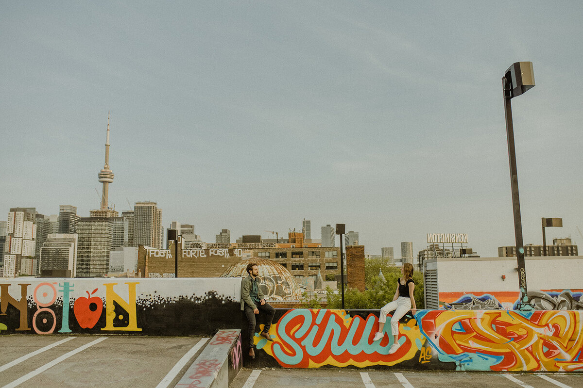 downtown-toronto-kensington-market-engagement-session-nontraditional-artsy-indie-film-romatic-1506