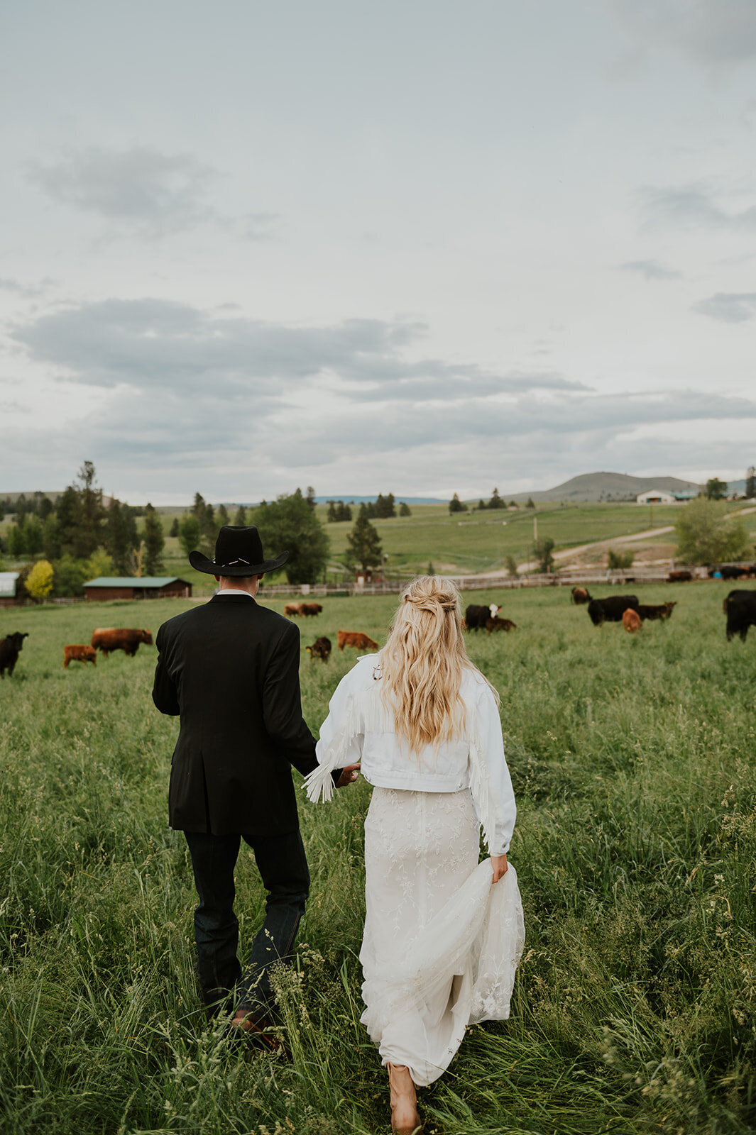 presley-gray-cowboy-luxury-montana-wedding-4618