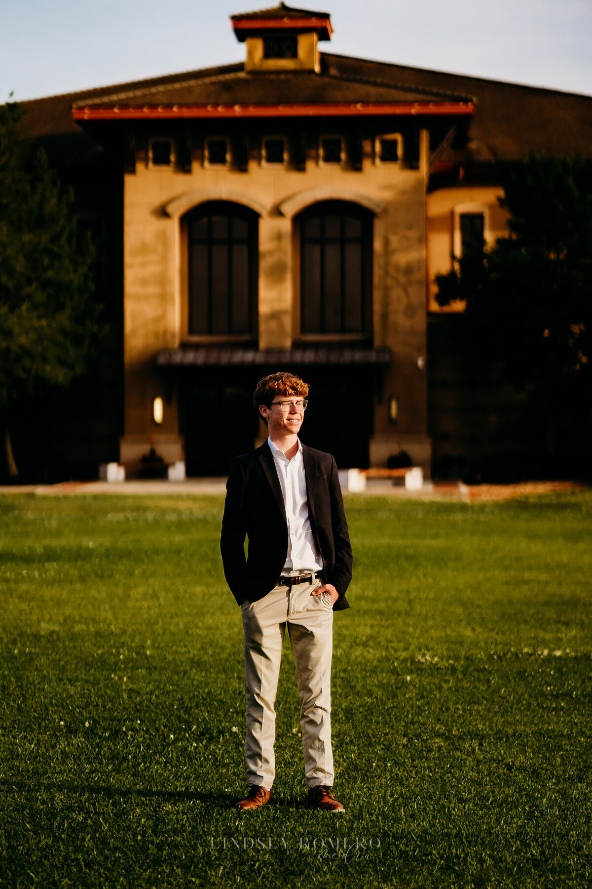 guy pose for senior photos in Youngsville, la