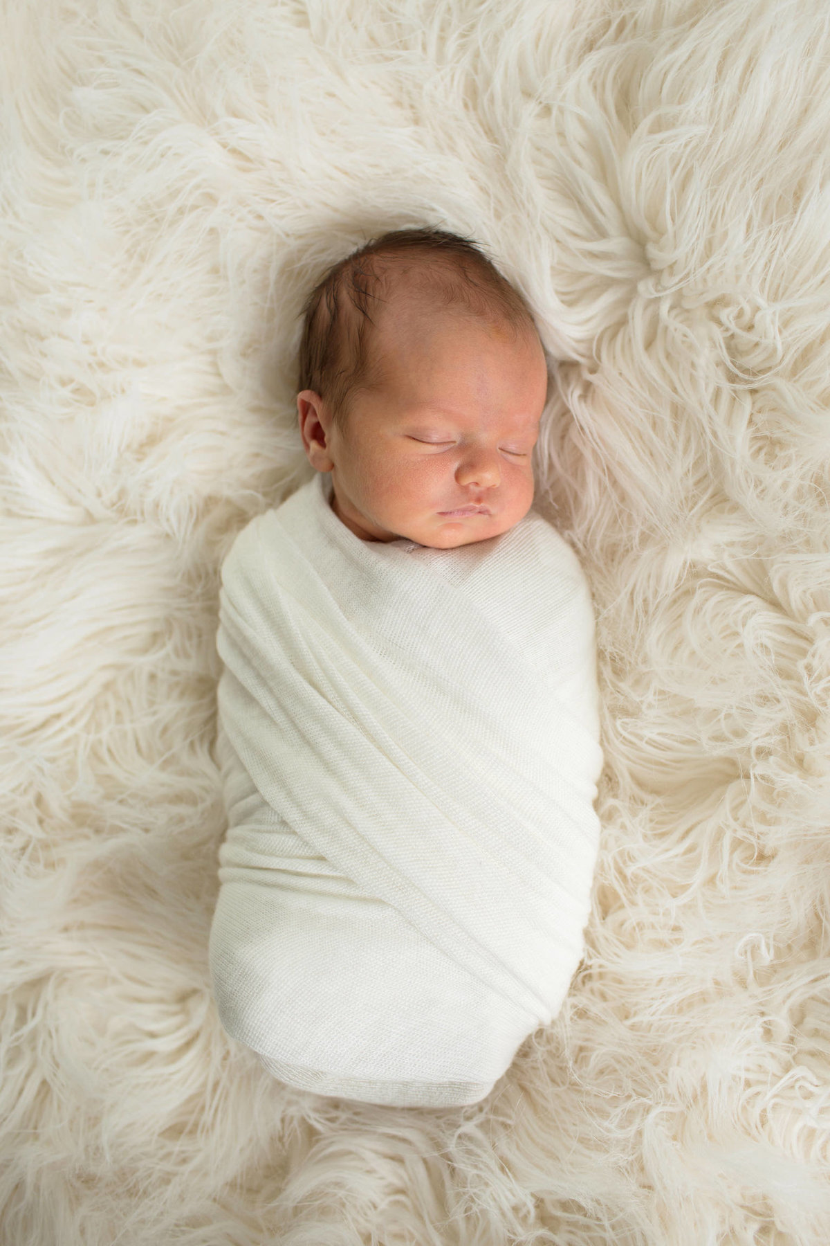 Newborn-Simple-Studio-L-Photographie-St-Louis-02