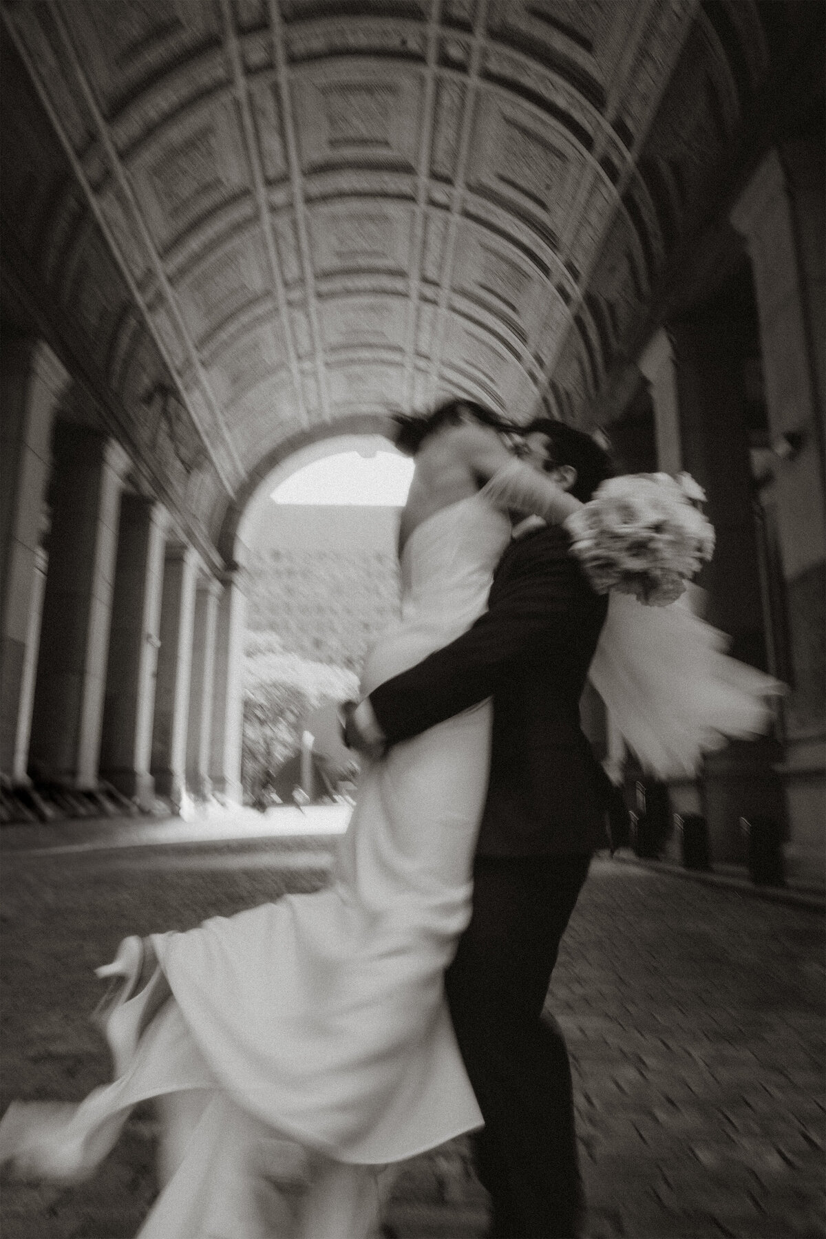 contemporary-elopement-summer-new-york-city