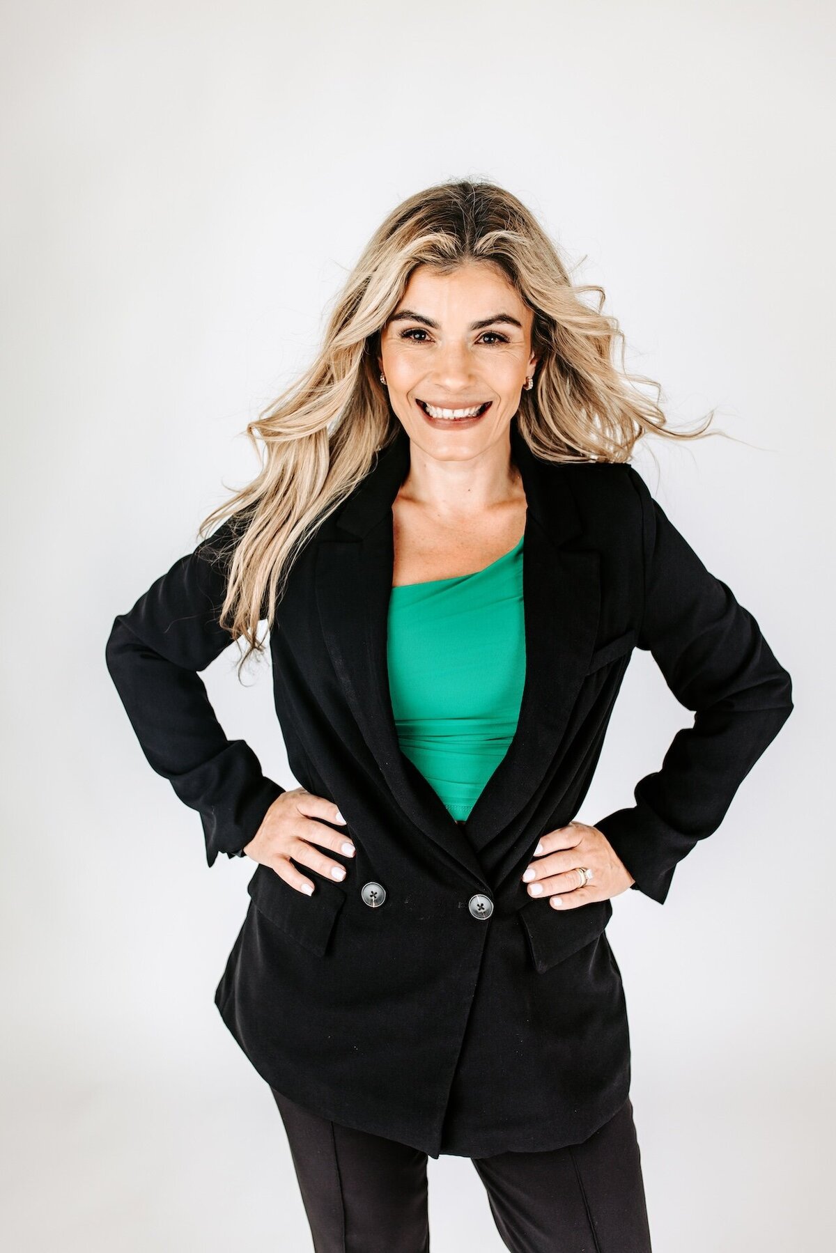 Charleston branding photography and headshots, Best Charleston headshot portrait photographer, get branding photos taken in Charleston, professional business portraits