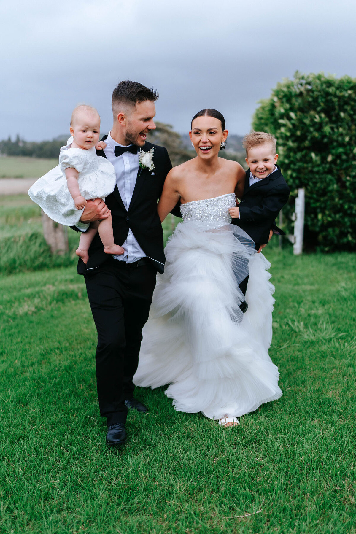 peta-lachlan-fredericks-wedding-1023