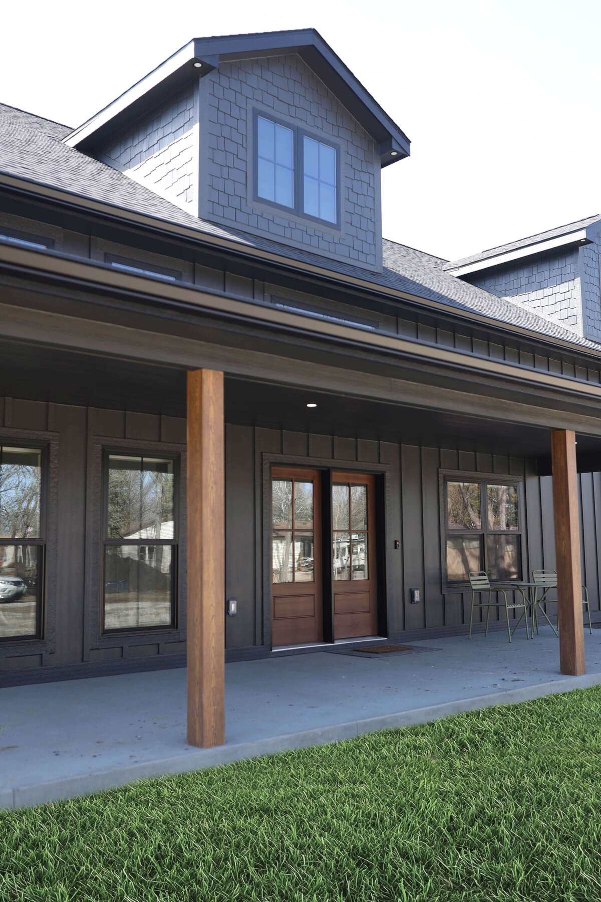 500-Exterior-Waukee-Central-Iowa-Custom-Home-JRL-Builders-3F1A9989
