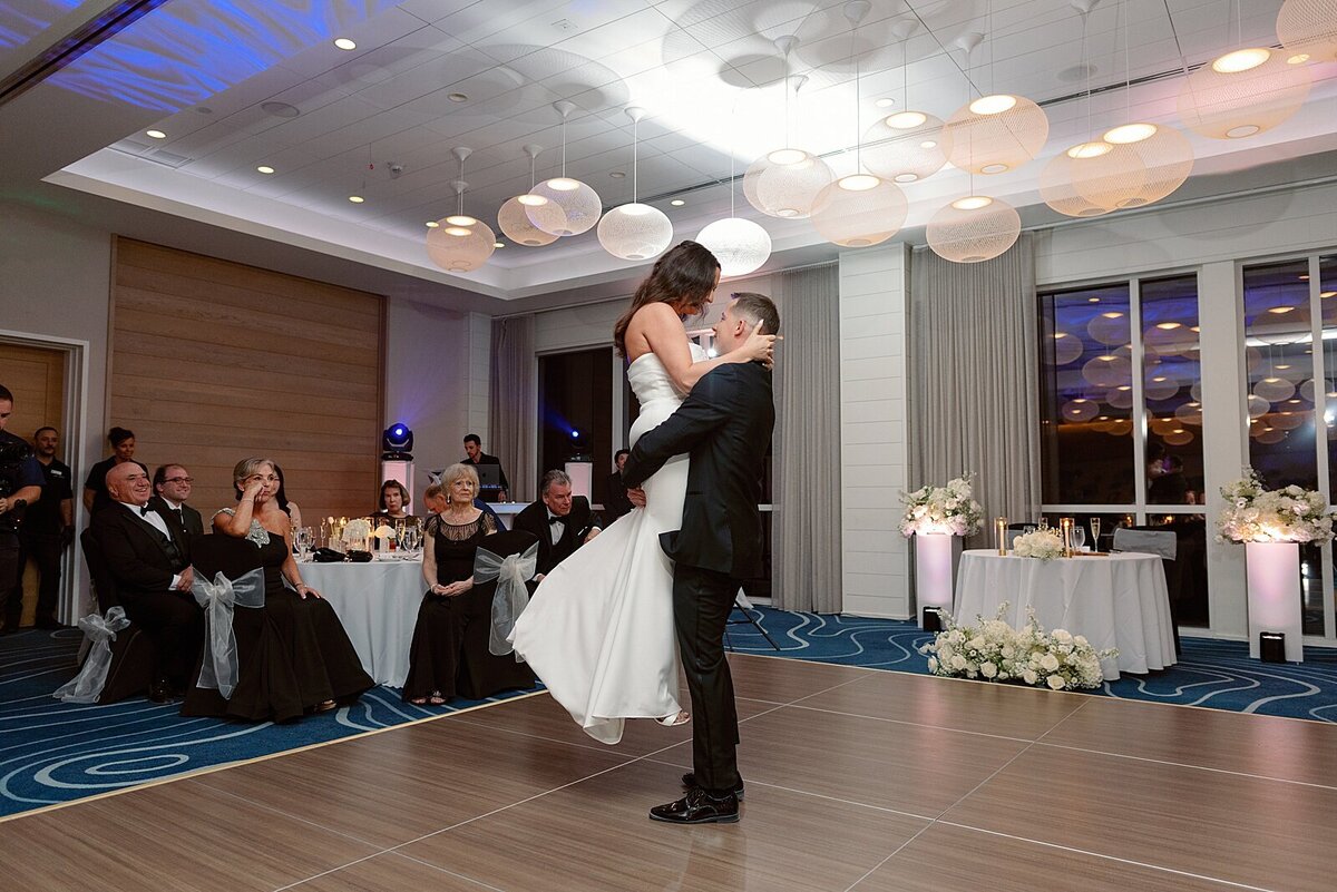 Lido-Beach-Resort-Wedding_0092