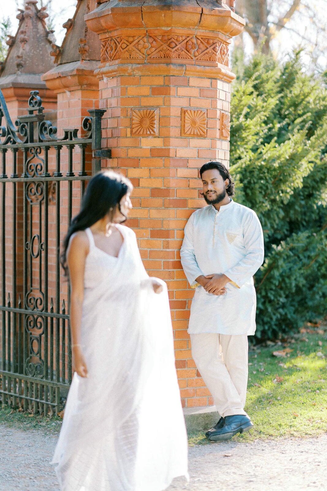 E4-Toronto-Engagement-Photoshoot-Judi-and-Raj-2024-11-03-2500px-1108