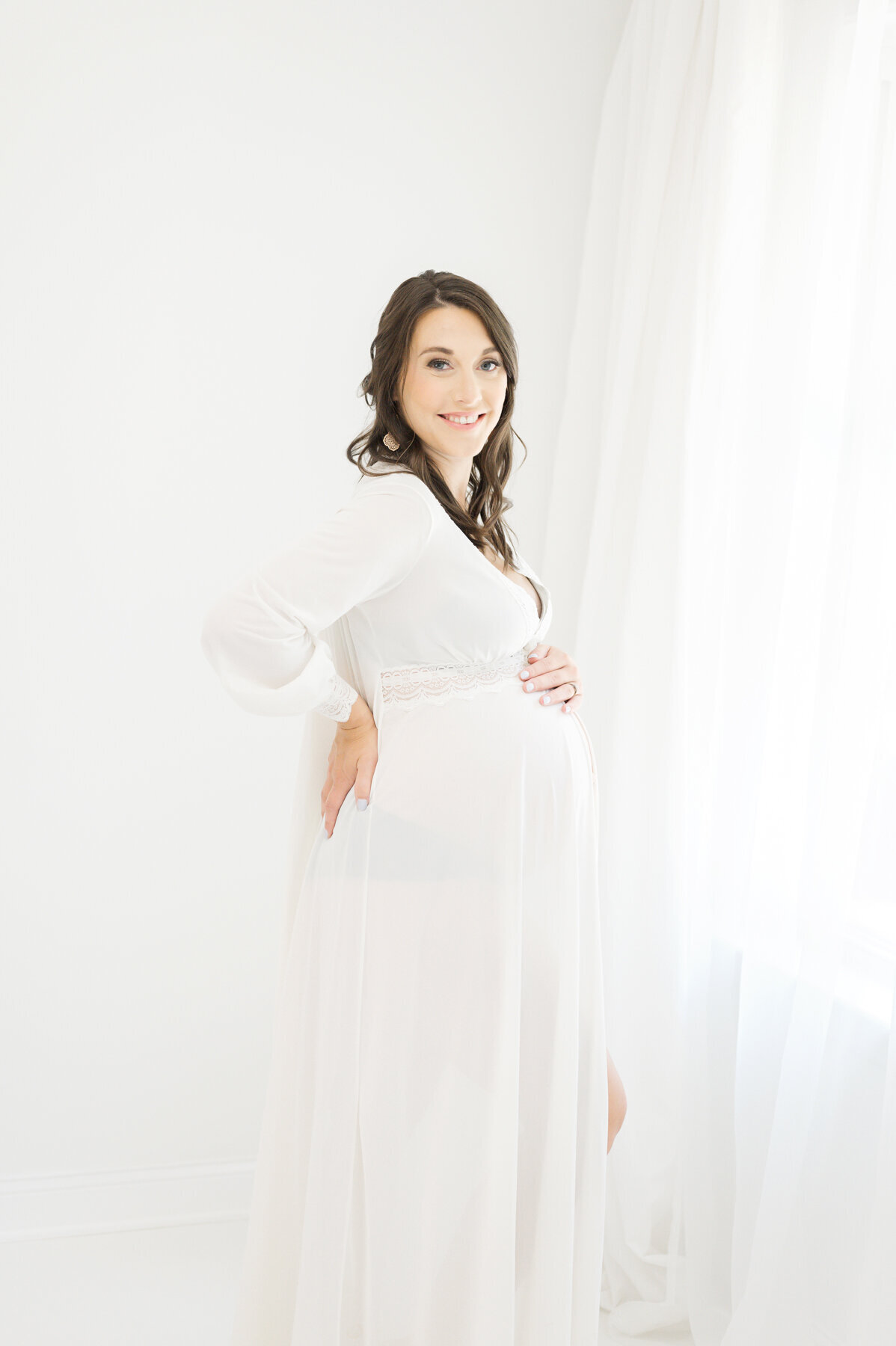 Delicate-Maternity-Studio-Session-16