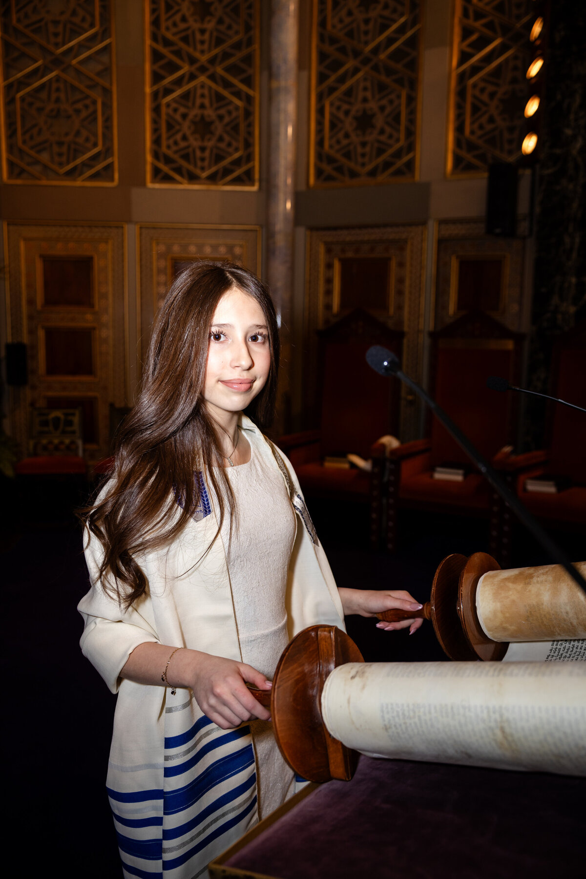 Current_Bat_Mitzvah_Ceremony_edit-Olivia-0037