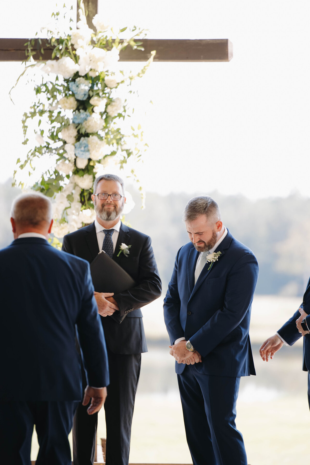grooms raw reaction to seeing his bride walk down the isle 