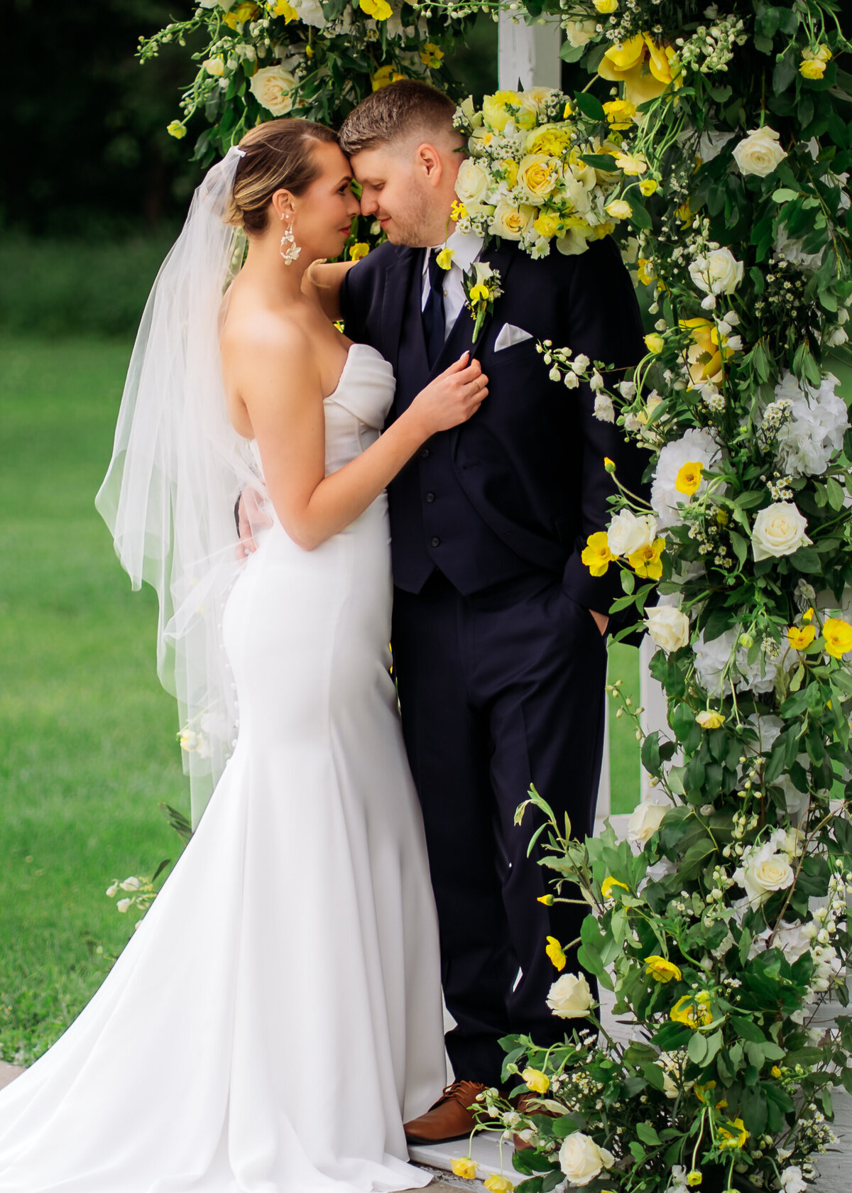 wedding photography Chateau at White Oak wedding venue Des Moines Iowa