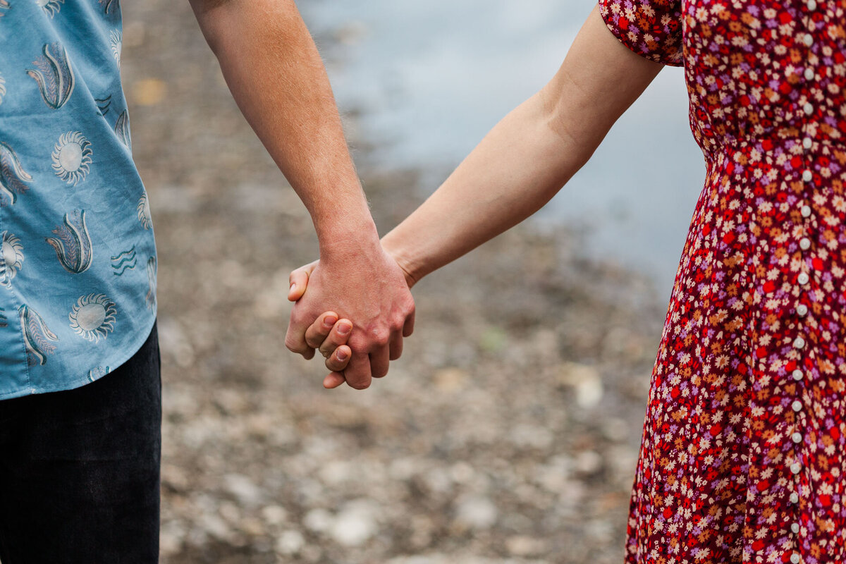 Rattlesnake-Lake-Engagement-Photos-26