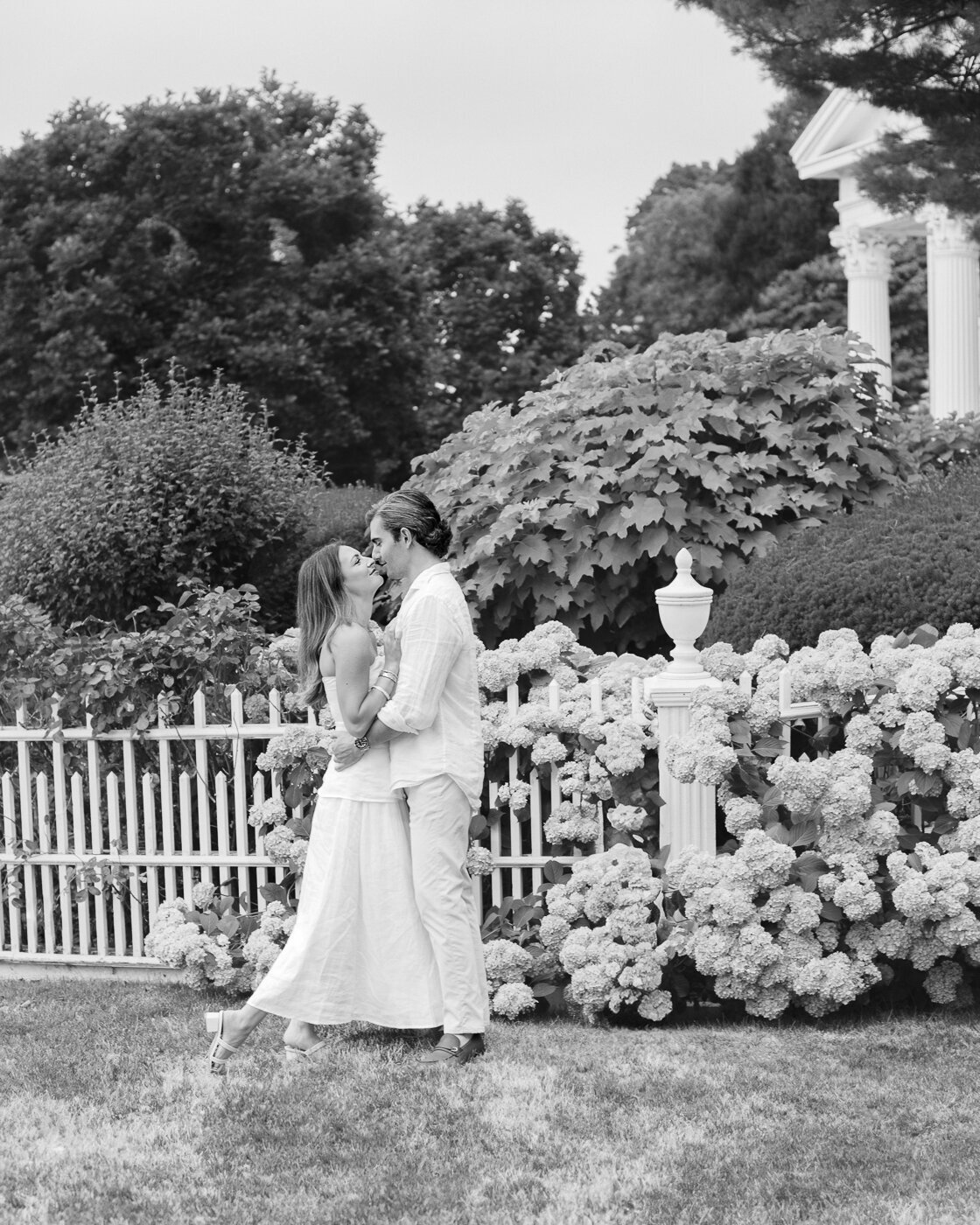 Elizabeth-Connor-Engagement-Portraits-Erin-Belles-Photography-2024-36