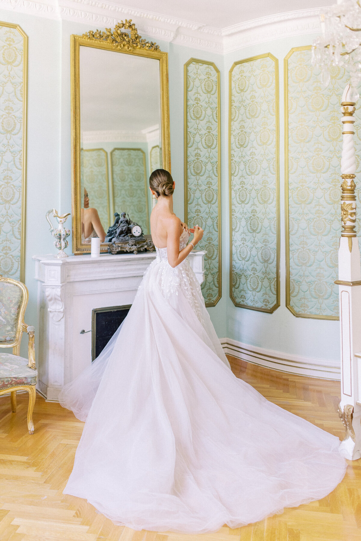 Maïlys Fortune Photography Husband Wife Wedding Weddings Photography France Switzerland Italy Timeless Dreamy Imagery Bilingual French English Destination Weddings Destination Wedding Provence French Riviera Paris Lake Como Tuscany55