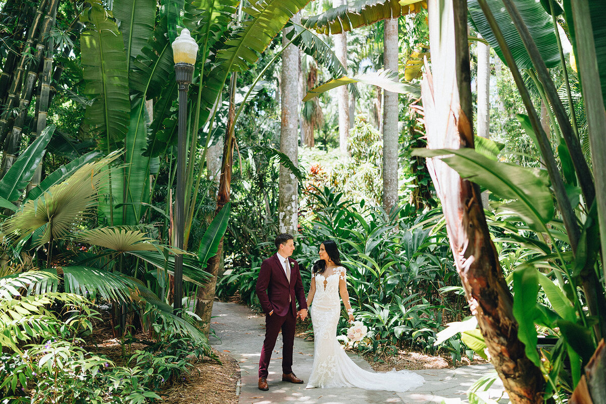 miranda-rose-photo-sunken-gardens-elope-in-tampa-chantilly-chic-celebrations-12