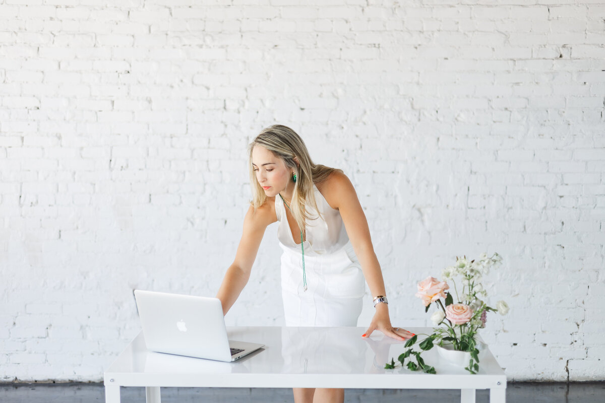 woman-working-lawyer-white-desk