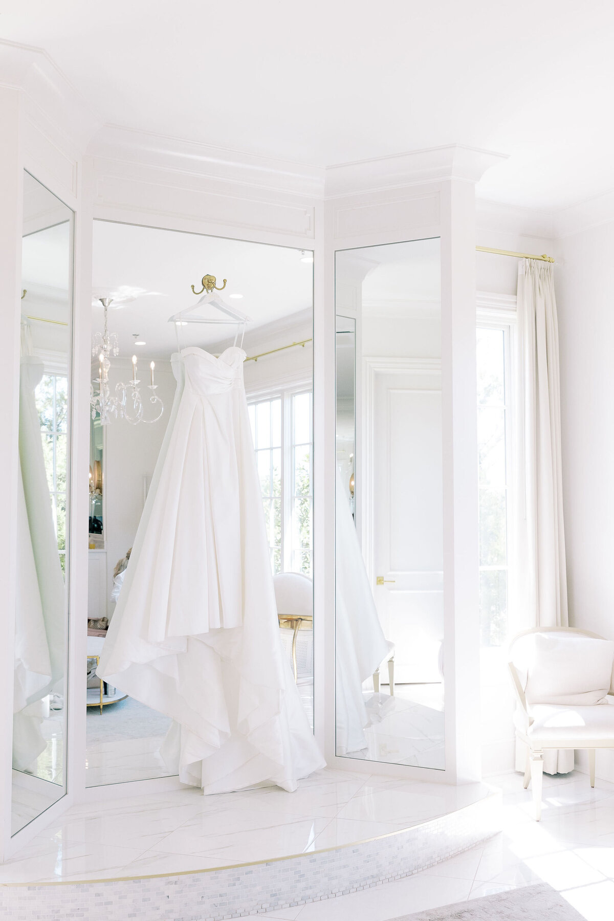 the-hillside-estate-bridal-suite