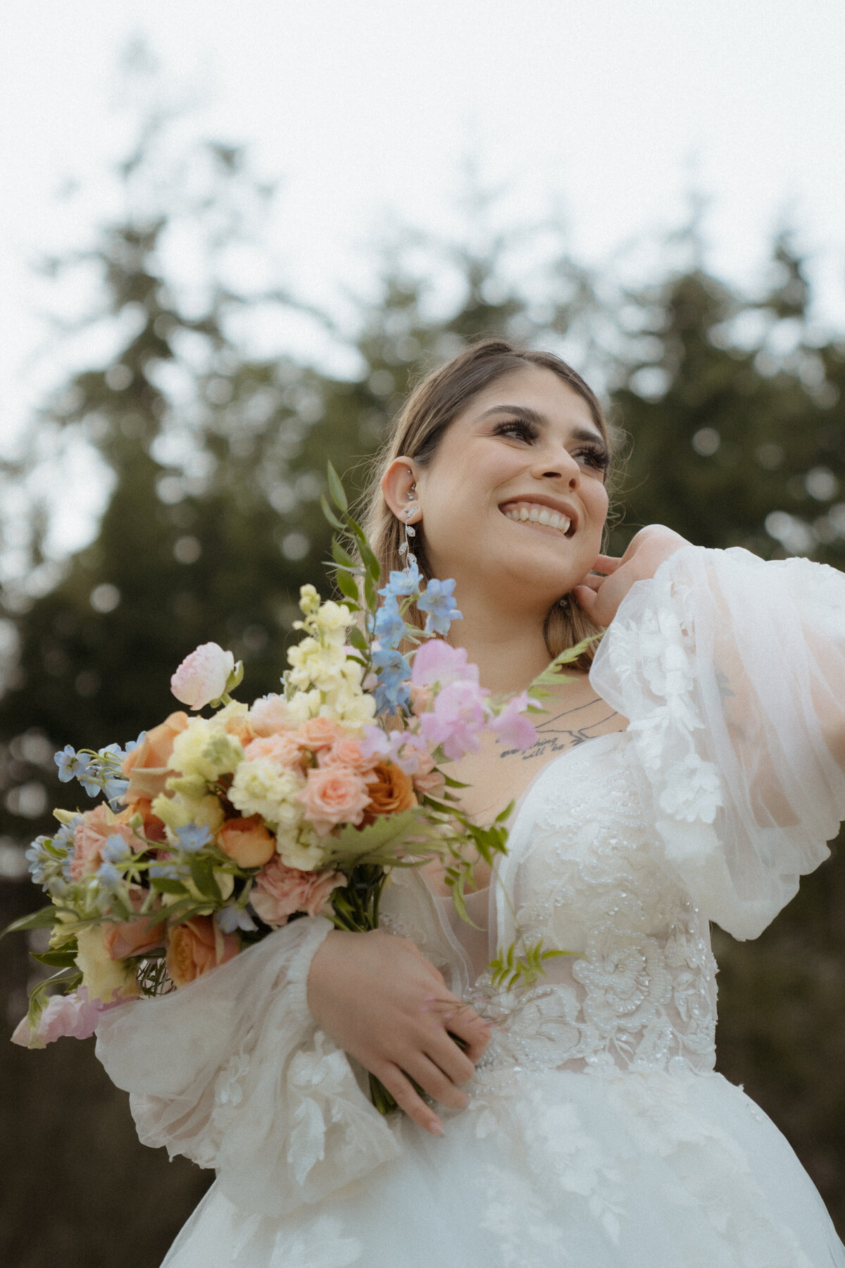 Cristal-Esteban-Elopement-at-Discovery-Park-in-Seattle-Amy-Law-Photography-1