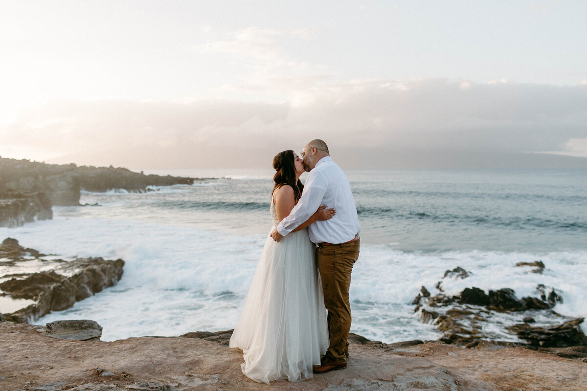 Adventure_Couples_Photos_Honolua_Jungle_Maui-187