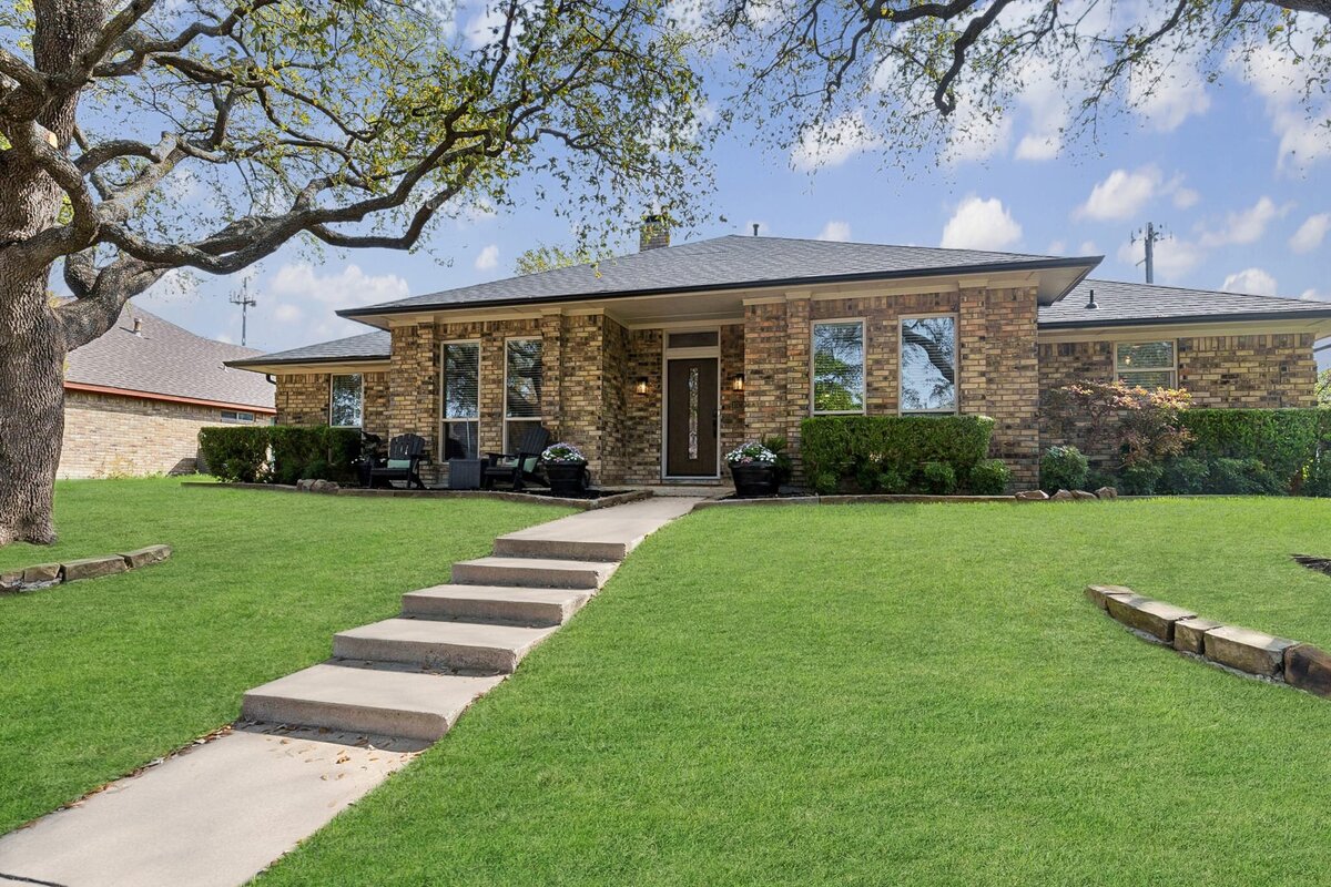 10216_shadow_way_dallas_tx_front_yard_landscaped_exterior_-_updated_grass_and_welcoming_curb_appeal_-_haven_realty_group