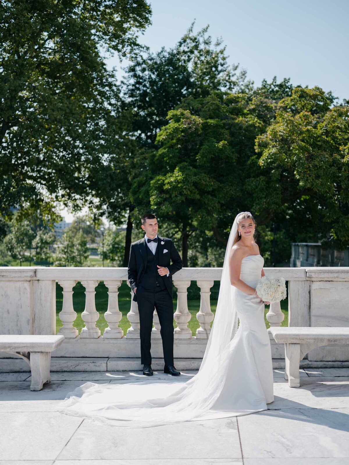 Wedding day portraits at the Cleveland Art Museum