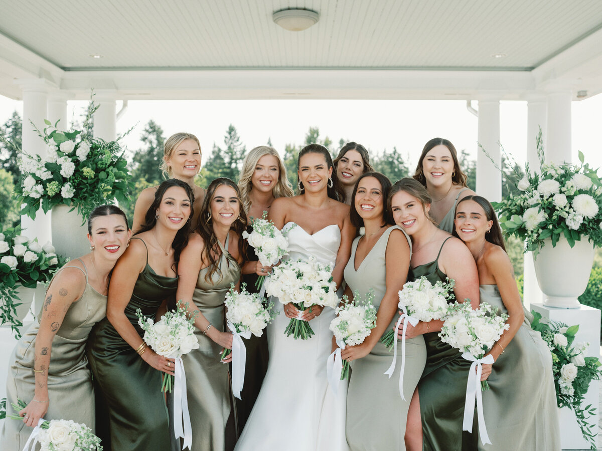 wedding-at-oswego-hills-vineyard-winery-portland-oregon-by-the-tenneys-photography-12