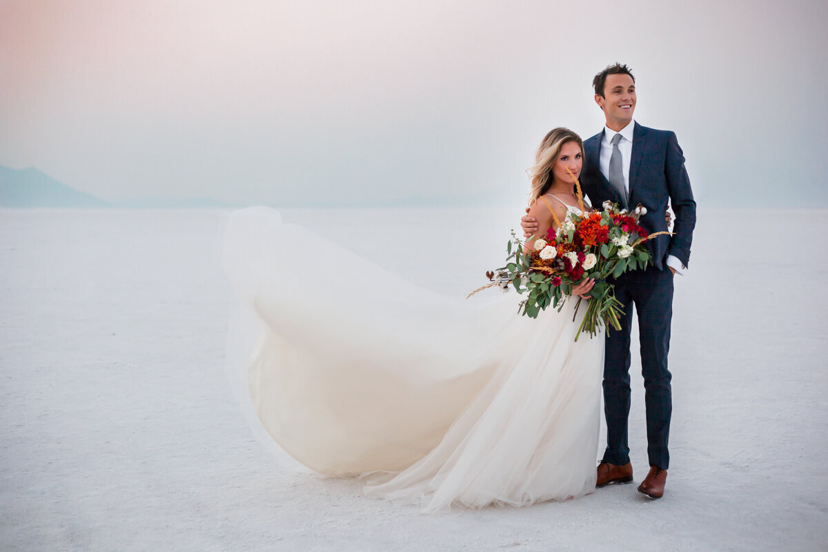 180830_Jenn&BenBridals_BonnevilleSaltFlatsUtah_AnjaJensenPhotography_001-144