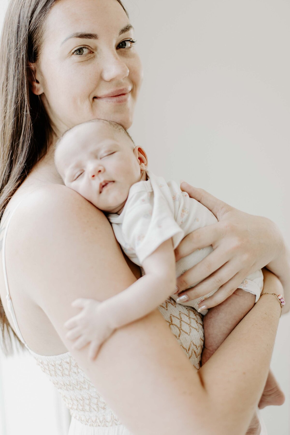 vancouver-at-home-newborn-maternity-photography-session-marta-marta-photography-12