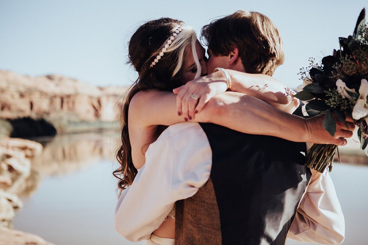 Lake Tahoe local and traveling wedding officiant_0800