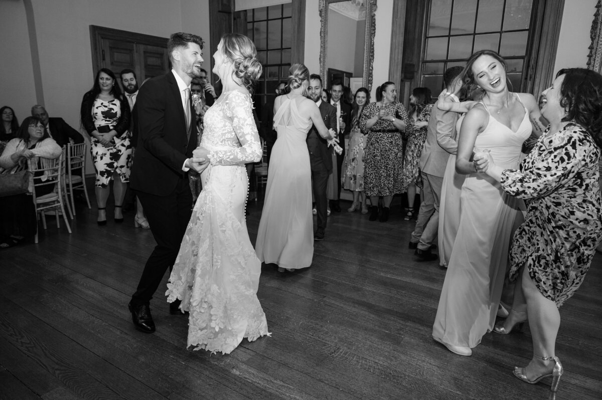 Kelmarsh-Hall-wedding-photos-1092