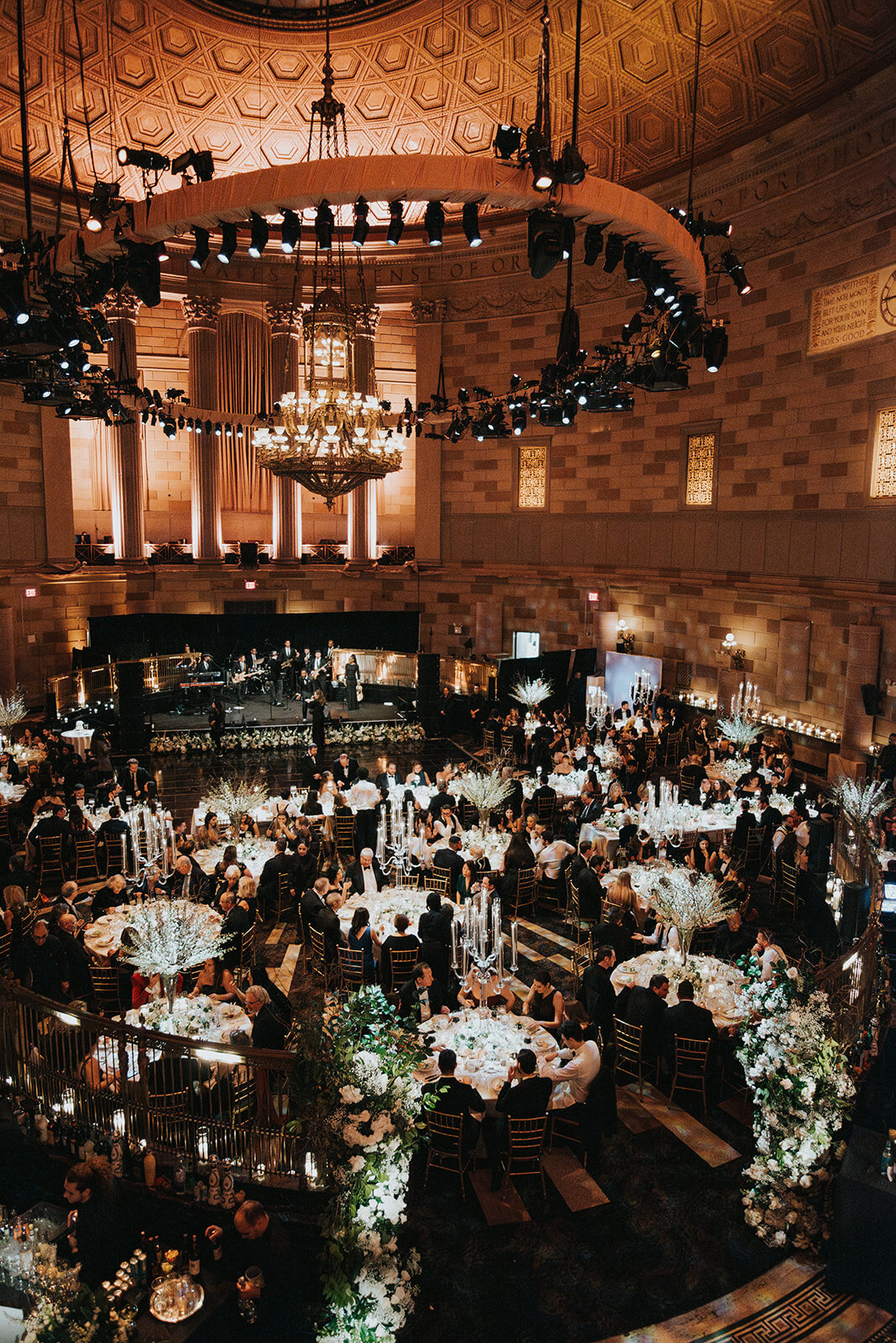 CORRIE-ZACH-NYC-WINTER-WEDDING-AT-GOTHAM-HALL_PHOTOS_BY_MARIA_B_LUNG_1036