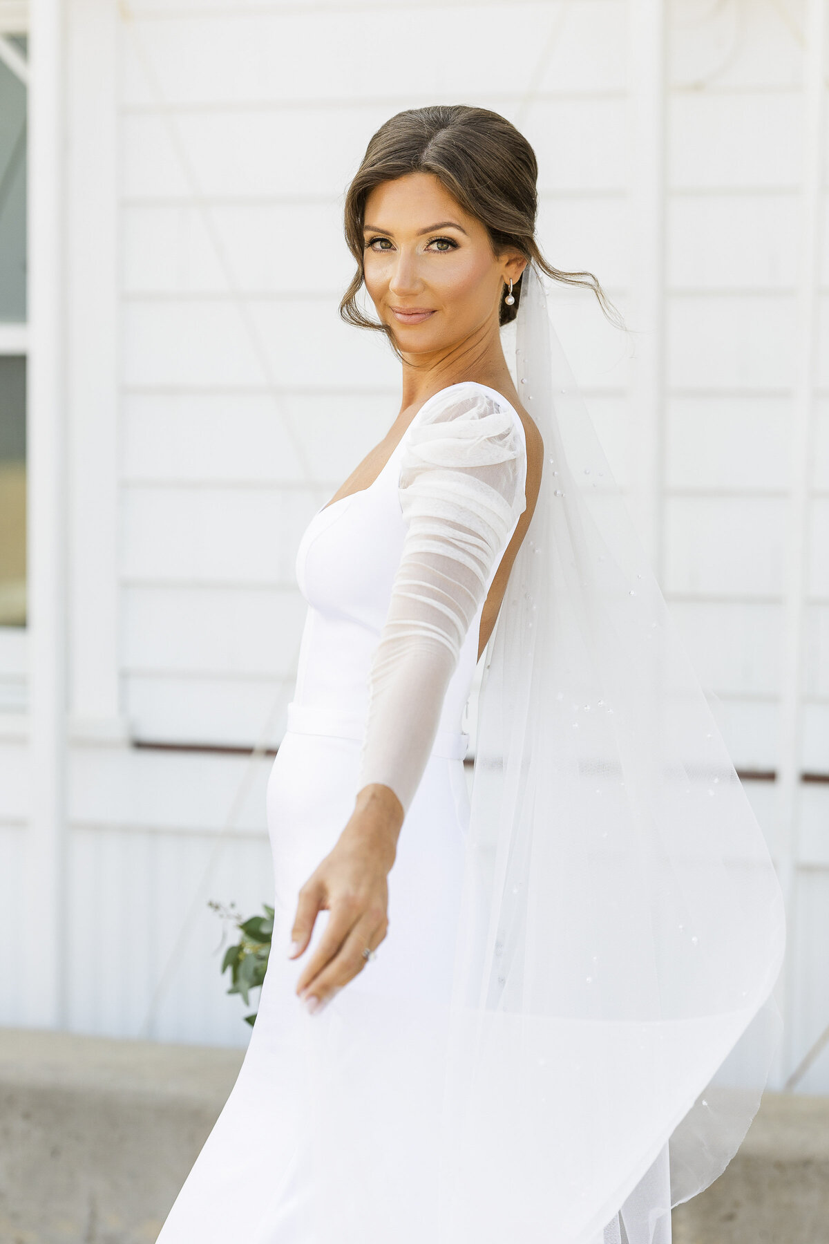 Beach Club Modern Chic Wedding with Touches of Pearl and Gold - Top East Coast Wedding Photography - Ashley Mac Photographs - New Jersey - New York - Connecticut - Rhode Island -27
