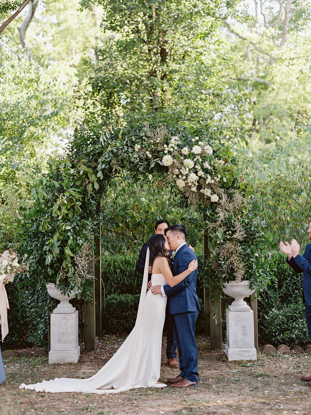 Romantic alfresco Virginia Outdoor Tuckahoe Estate Wedding Vicki Grafton Photography Fine Art Film Luxury Photographer Martha Stewart Weddings 55