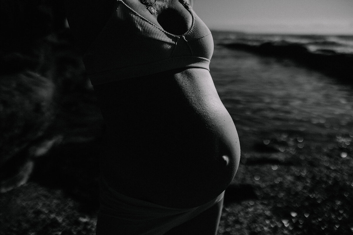 emmawandphotography_cronullamaternityphotographer_maternityphotographer_maternity_sutherlandshirephotographer_familymaternity_pregnancy_bumpphotography_cronulla