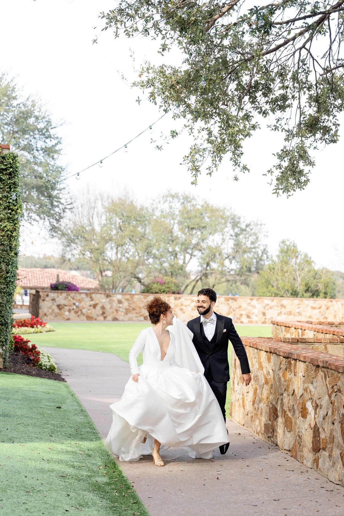 Klarissa-Lissette-wedding-photographer-Bella-Collina-17