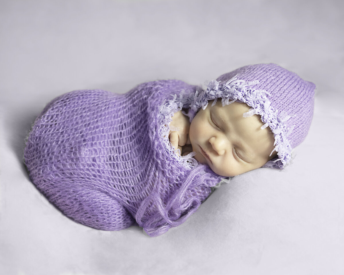 Maeve-Newborn-Wallingford-CT-125-Edit