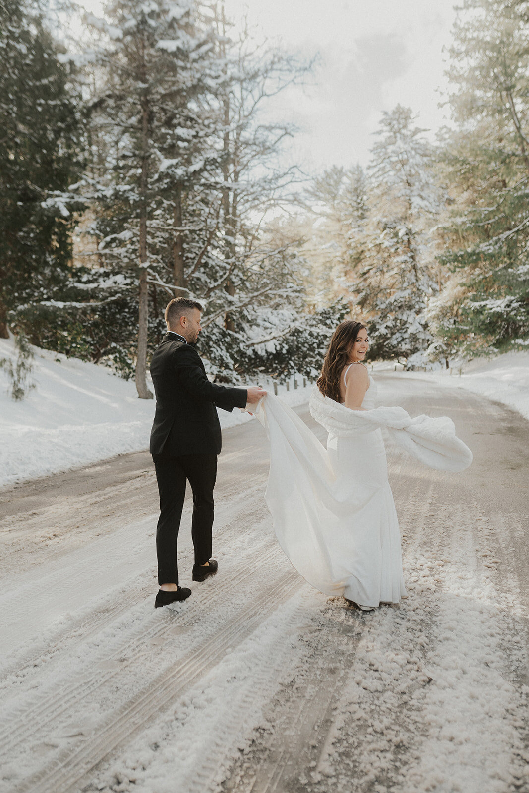 Loraleah Marie Photography | The Highland Rochester NY | Wedding | NYE WEDDING | HIGHLAND PARK | travel photographer-233