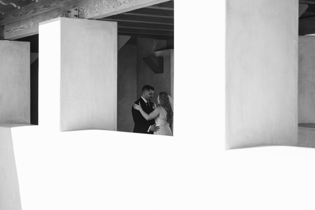 pretty-palm-leaf-event-co-molly-and-rodrigo-wedding-in-serra-plaza-7