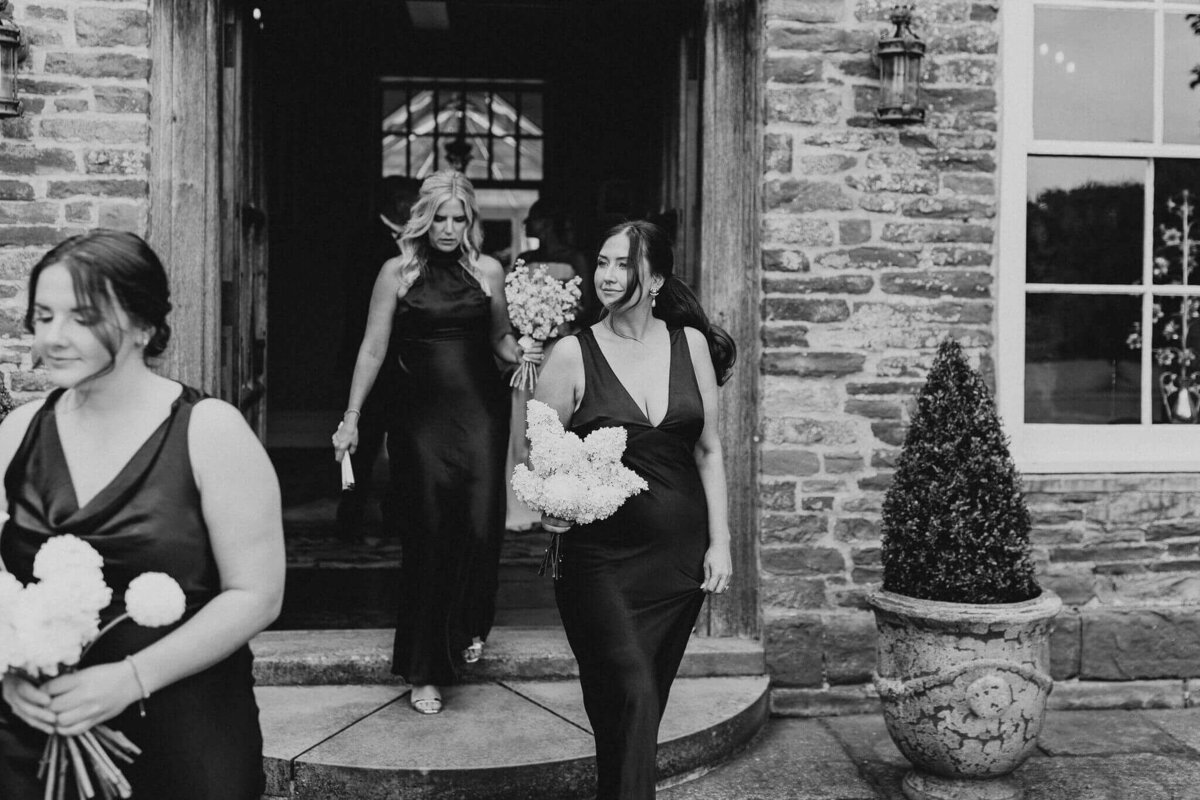 Issy-and-Bella-Floral-Design-Wedding-Florist-Herefordshire-Dewsall-Court-N-Z30