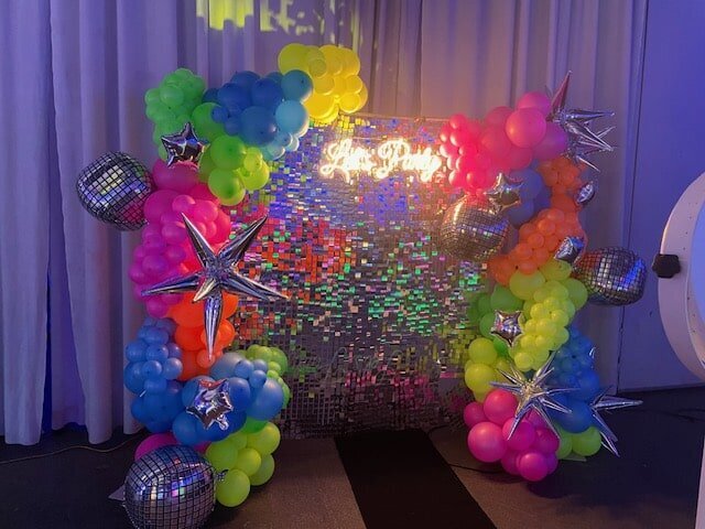 birthday party balloon installation