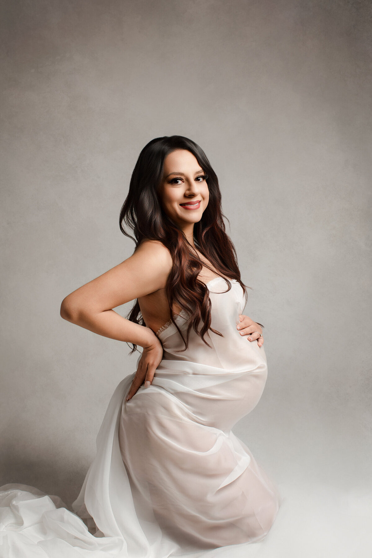 NW Arkansas maternity photoshoot, Fayetteville AR maternity photography, maternity portraits near me
