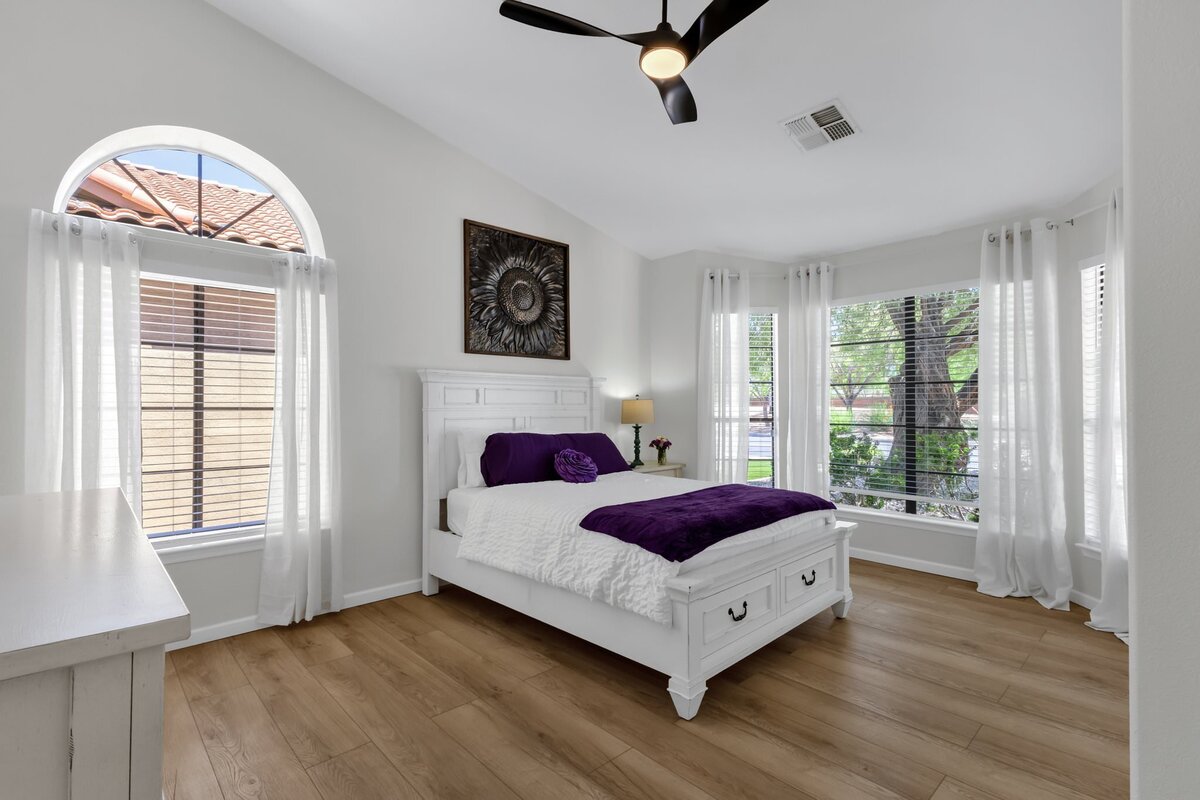 7-web-or-mls-17814-n-56th-st