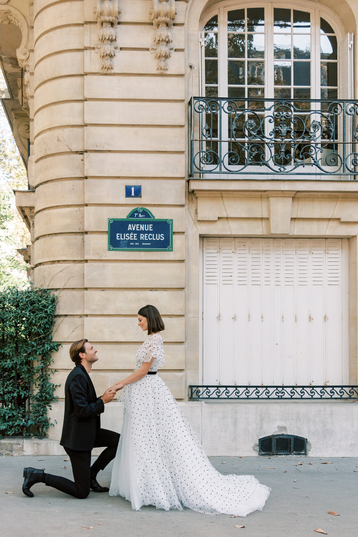 Wedding Photographer helloalora Anna Lundgren Paris proposal shoot