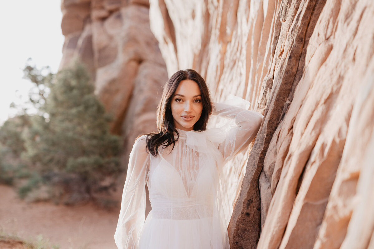 Utah elopement photographer captures bride in outdoor bridal portraits