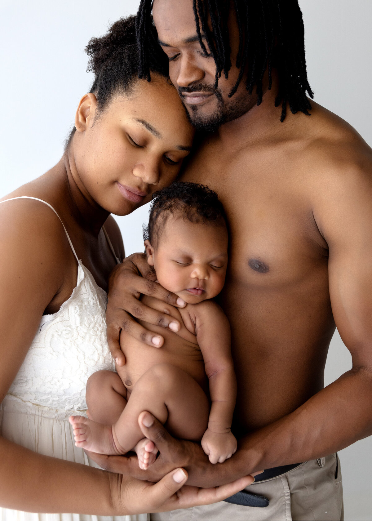 grand-cayman-photographer-newborn